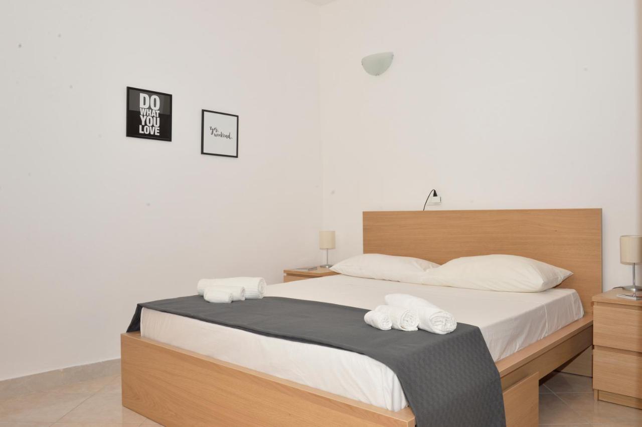 Sicilia Bella Maqueda Apartment Palermo Bagian luar foto